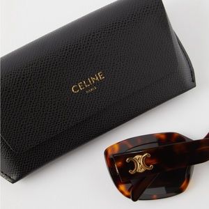 Celine Triomphe 04 Sunglasses in Acetate - Dark Havana